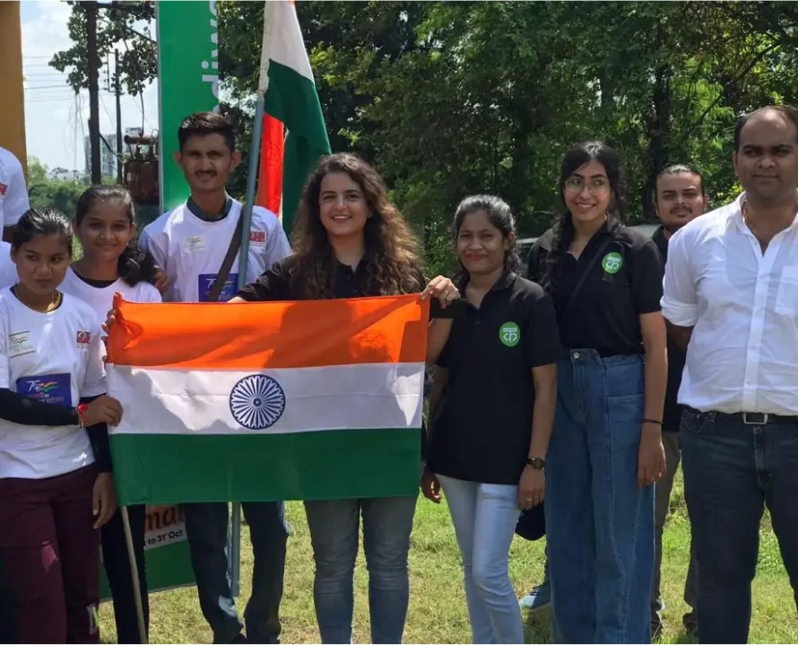 group-photo-india-flag